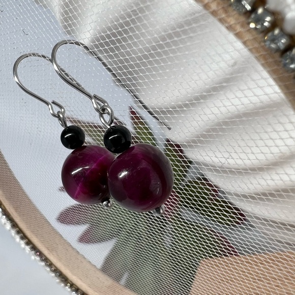 RASPBERRY Wine Tiger Eye Beaded Earrings - Picture 4 of 9
